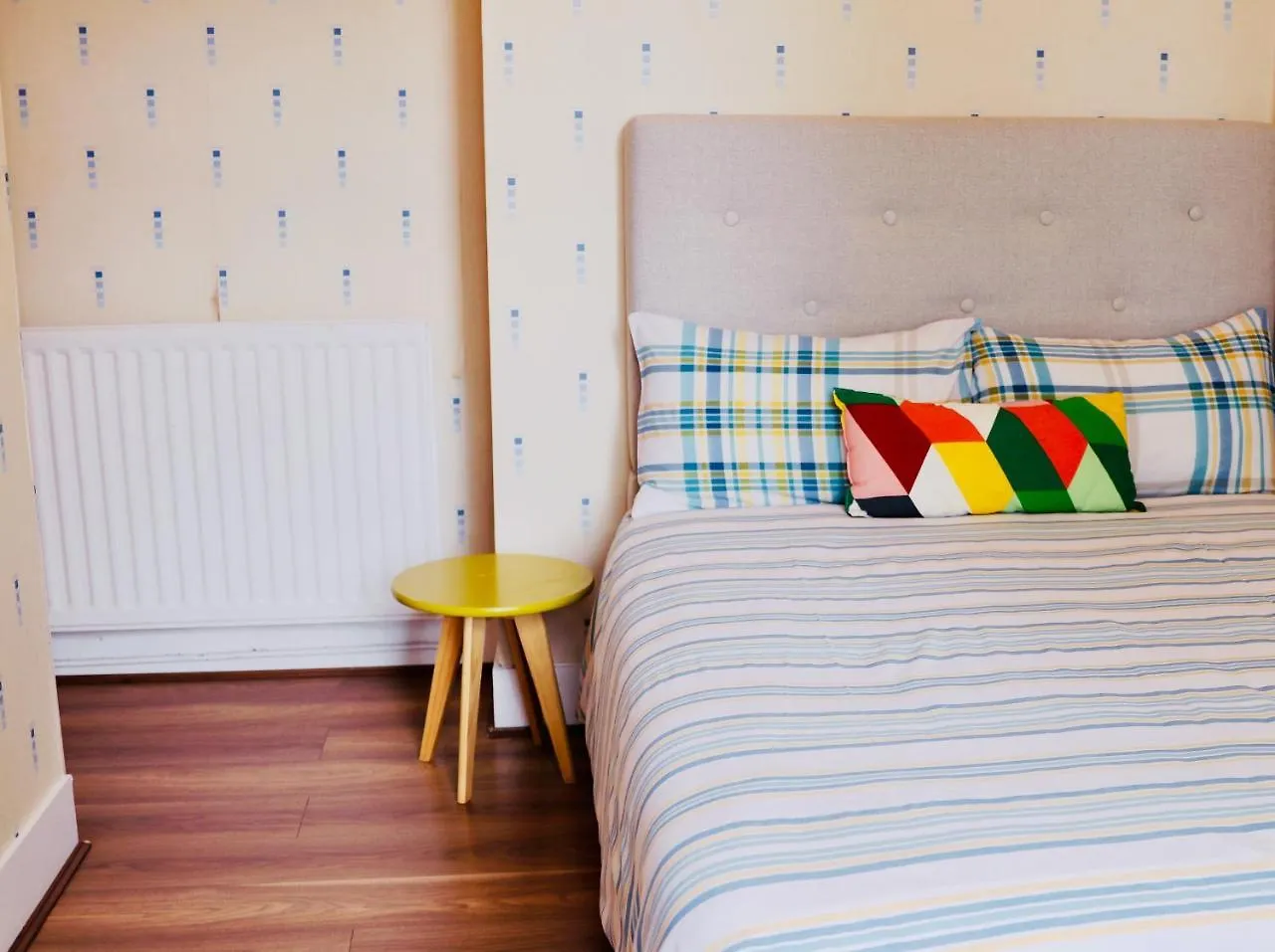 Lägenhet Cosy Bright Flat City Centre Edinburg